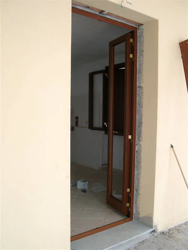 Serramenti per villa in alluminio finto legno - Loiano (Bologna)
