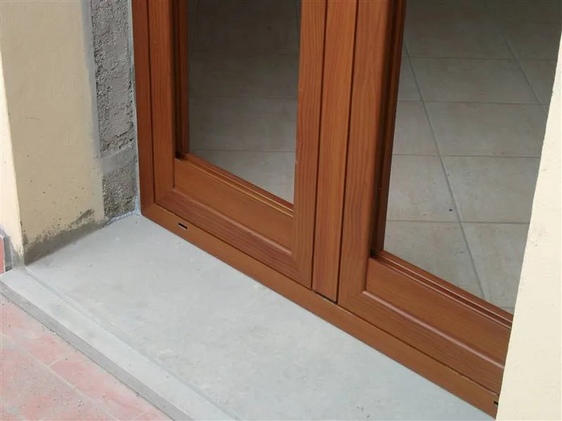 Serramenti per villa in alluminio finto legno - Loiano (Bologna)