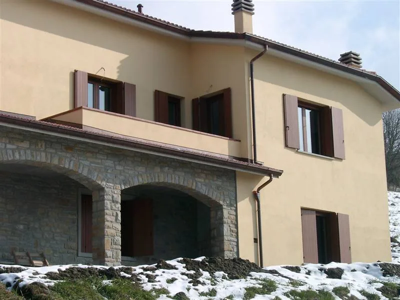 Serramenti per villa in alluminio finto legno - Loiano (Bologna)